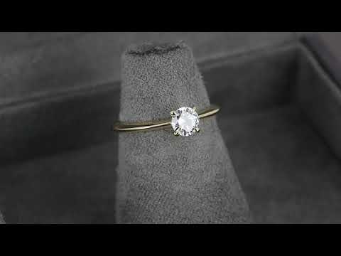 Тонкое помолвочное кольцо из желтого золота с бриллиантом