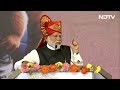 PM Modi Cleans Temple Premises In Nashik  - 01:10 min - News - Video