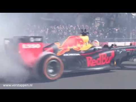 Max Verstappen & Pierre Gasly - Red Bull showrun in Tokyo, Japan