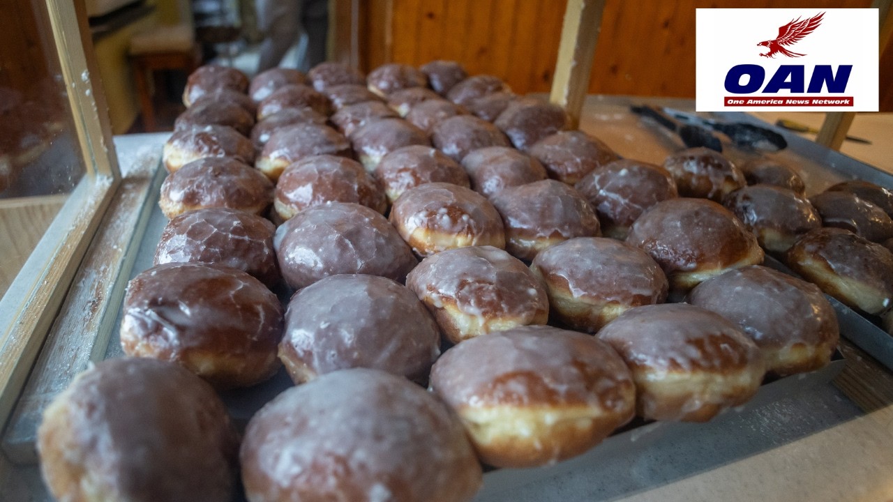The Salvation Army and Buddy Valastro Team Up to Serve Donuts to Veterans