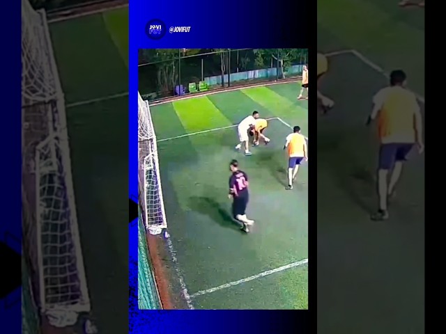 Fizeram o que quis com o goleiro 😂                                                           #shorts
