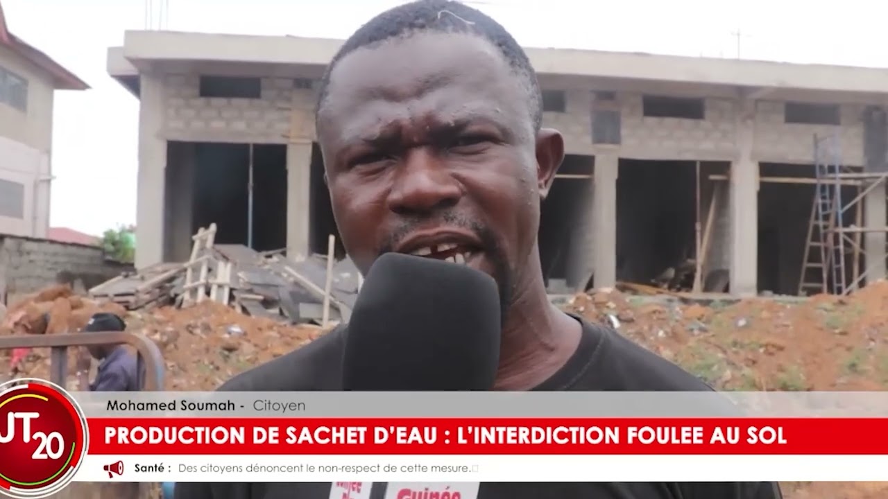Production de sachets d'eau l'interdiction foulée au sol