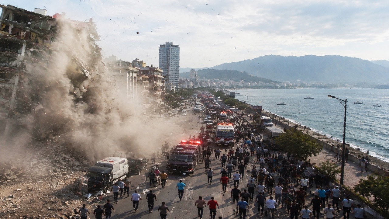 PANAMA ROCKED! Powerful M8.0 Earthquake Strikes, Panic in the Streets!