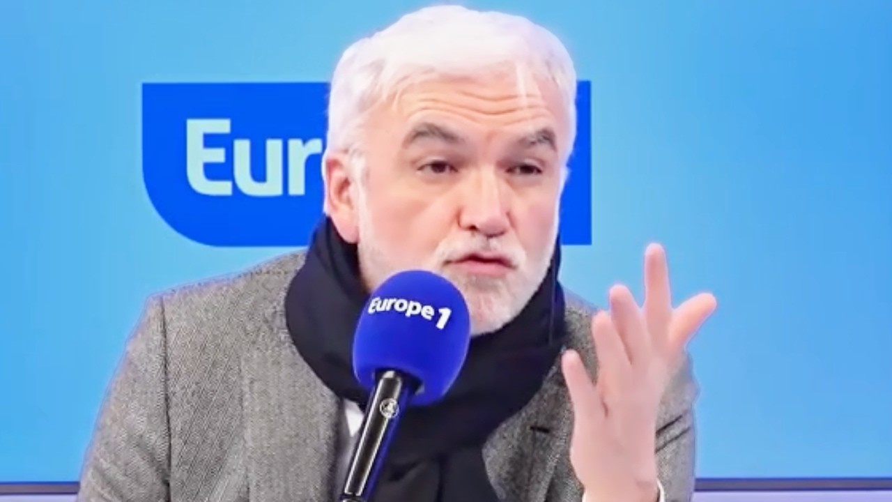 Pascal Praud RÉAGIT à la mort d'un agent de sécurité en marge d'un meeting de Rima Hassan