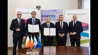 Podpisanie porozumienia między Zarządem Województwa Małopolskiego, a Stowarzyszeniem Otulina Podkrakowska 