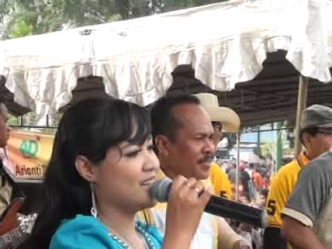 OM MANDALA LIVE IN ALUN-ALUN KLATEN - prawan kalimantan
