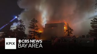 Fire engulfs commercial building in San Jose
