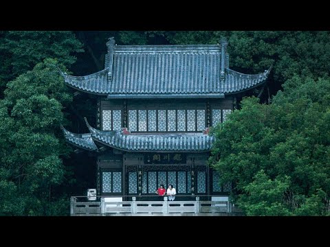 Dwelling in the Fuchun Mountains'