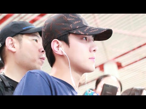 180720 Sehun at Beijing Airport Back to Korea