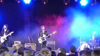 The Family Rain - &quot;Don&#39;t Waste Your time On Me&quot; Live at The Reading Festival 2013