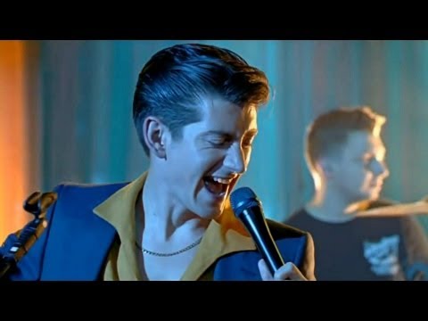 Arctic Monkeys - I Wanna Be Yours (Live)