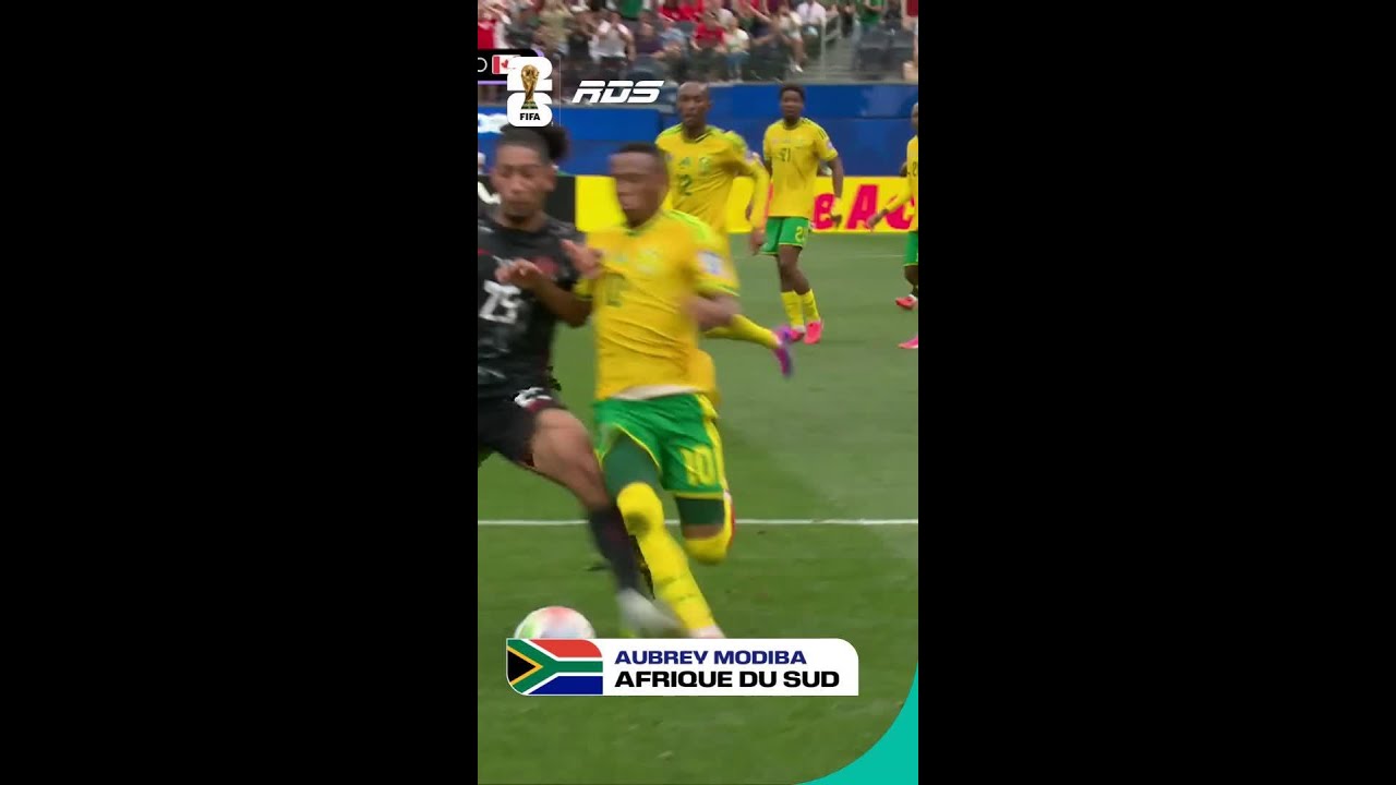Aubrey Modiba vole un but certain à Moïse Bombito ! 🤯 #FifaWorldCupOnYT