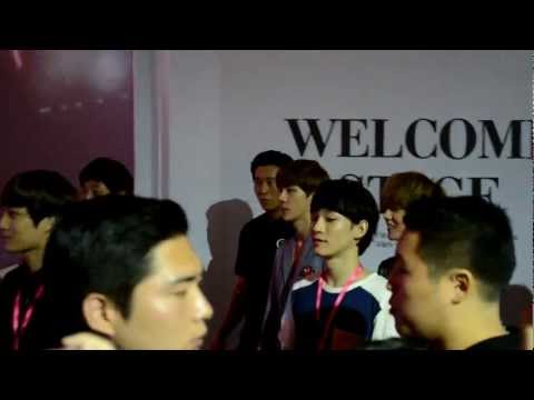 120812 EXO @ S.M.ART 1