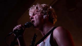 NOAHFINNCE - ASTHMA ATTACK (OFFICIAL LIVE MUSIC VIDEO)