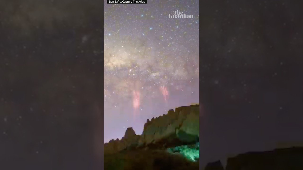 Rare ‘red lightning’ captured in timelapse video by New Zealand photographer