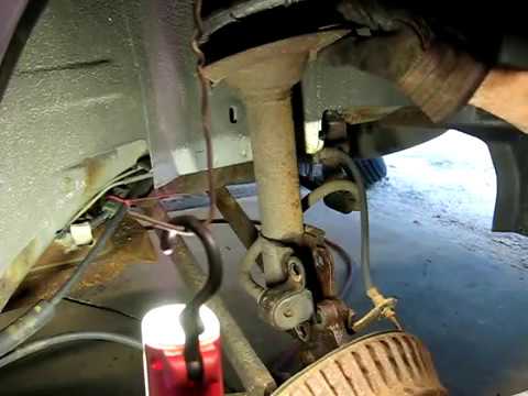 How to replace rear struts on 1997 ford taurus #4