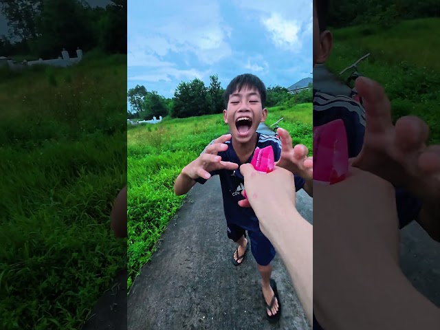Sơn Soái cho trẻ trâu uống nước phong cách sao hoả  ! #shorts