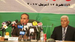 عبد المحسن سلامة يستعرض توصيات مؤتمر النقابات المهنية لمساندة ...
