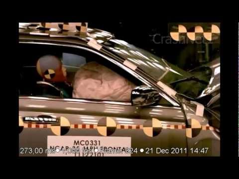 Видео краш-теста Chrysler 300 с 2011 года