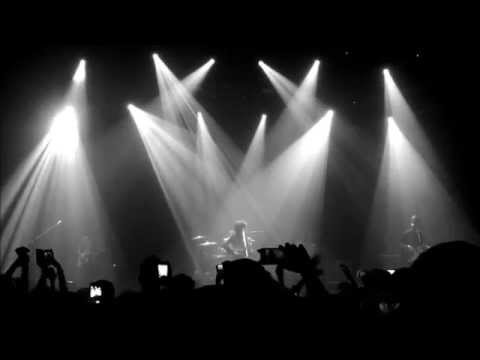 THE 1975 - MEDICINE (LIVE IN BANGKOK 2015)
