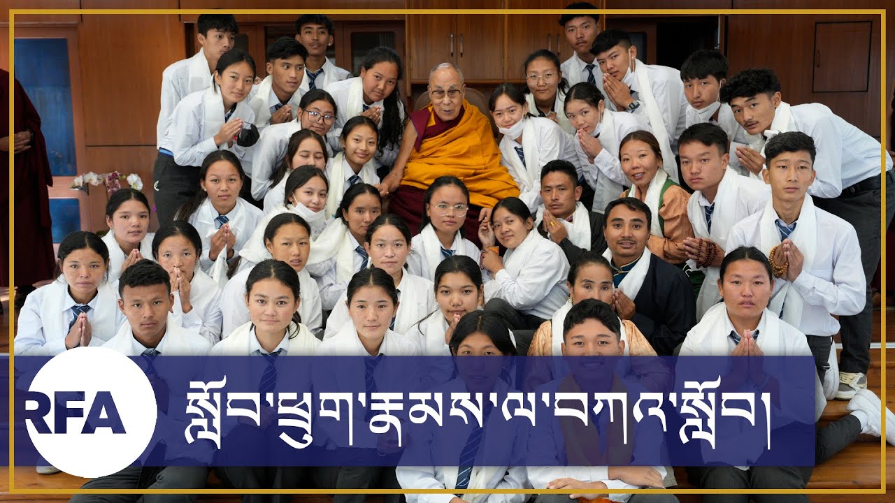 His Holiness the #DalaiLama gave an audience to a group of students from Namgyal School, Nepal