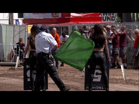 Raising the standards of Flag Marshalling - FIM Motocross Commission