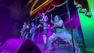 Hayseed Dixie (1) - Wipe to Beige / Staying Alive / Everything I’ve Got Coming / Sweet Dreams