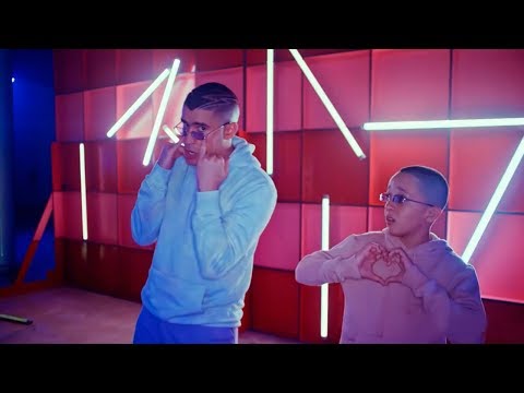 Bad Bunny - Desde El Corazón (Video Oficial)