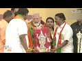 PM Narendra Modi Felicitated Ahead of his Address at a Public Rally in Vellore, Tamil Nadu | News9