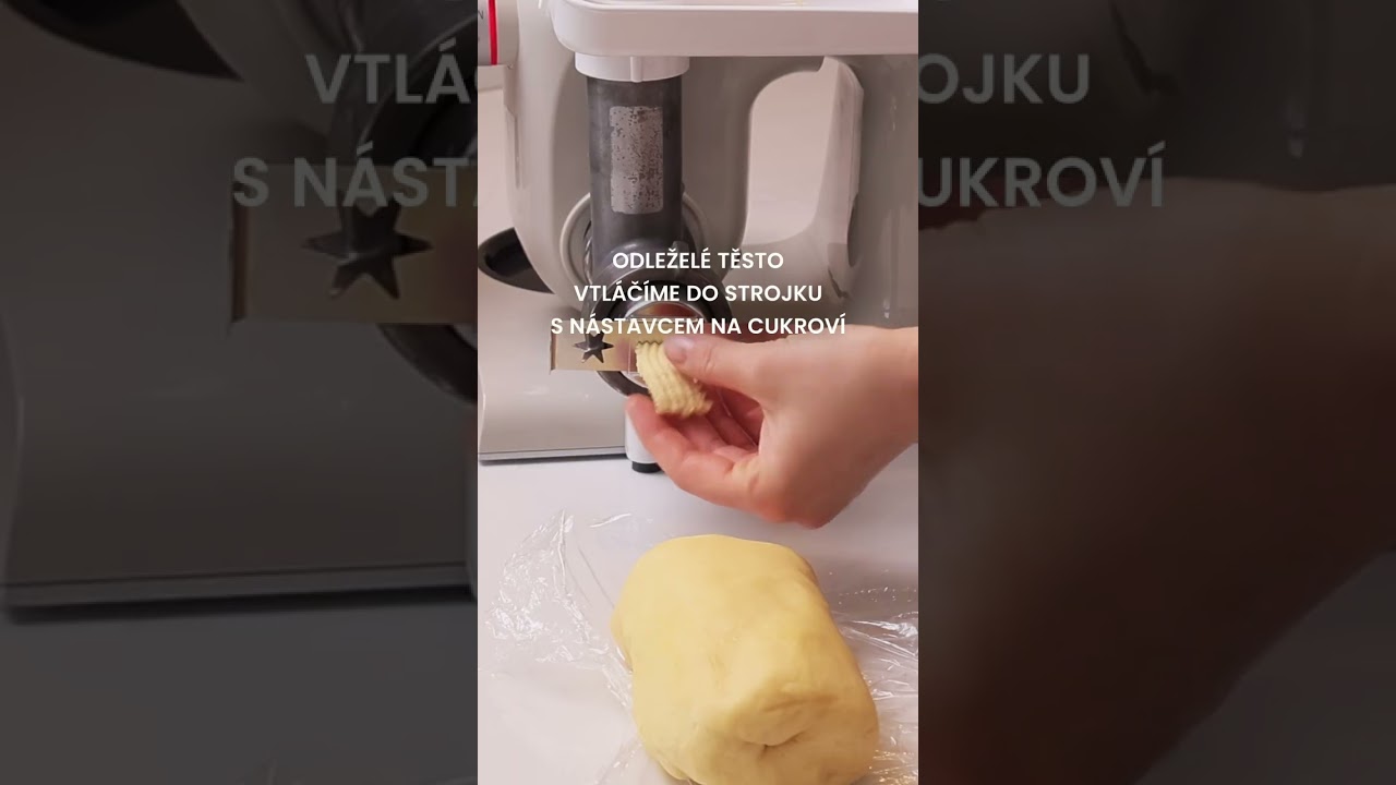 Křehké a lahodné banánky ze strojku polité čokoládou #toprecepty #foodie