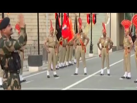 75th Independence Day: Watch beating retreat ceremony at the Attari-Wagah Border 75th Independence Day: Watch beating retreat ceremony at the Attari-Wagah Border