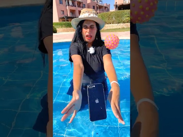 لما توقع موبايل ابوك ف حمام السباحه 😂 #يوميات #اكسبلور #مصيف #comedy #foryou   #صيف  #قصص #عائلة