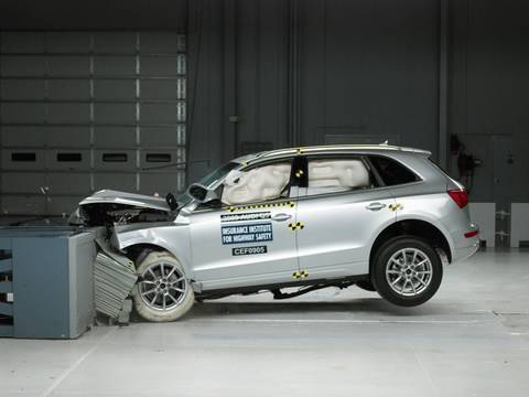 Video Crash Test Audi Q5 sedan 2008
