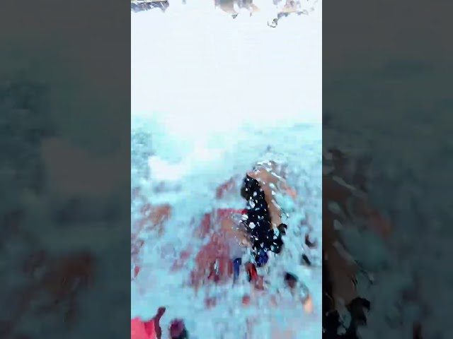 黑天使变成美人鱼了#short #cute #funny