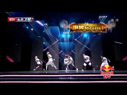 K POP EXO- M Wolf + Growl China LIVE 20140126