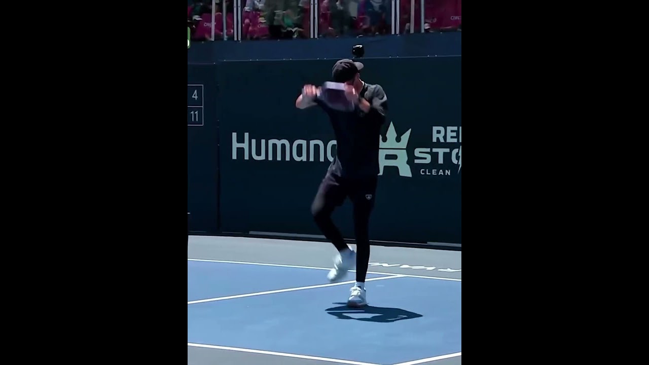 A pickleball CRASH OUT you won’t believe 😳🤣