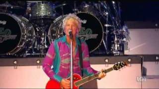 REO Speedwagon - Keep On Loving You (Live - 2010)