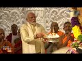PM Modi Performs Ram Lalla’s Aarti at Ayodhya Ram Temple | News9  - 00:59 min - News - Video