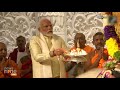 PM Modi Performs Ram Lalla’s Aarti at Ayodhya Ram Temple | News9