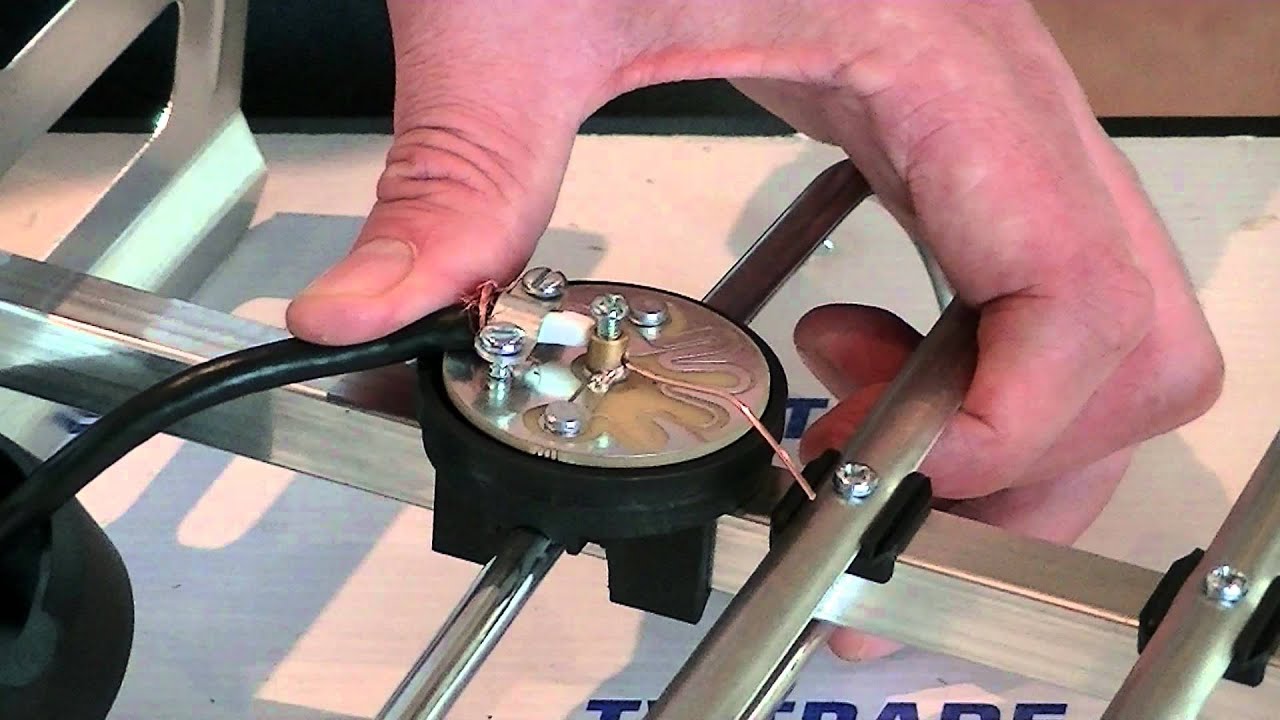 How to Assemble & Wire a UHF TV Aerial - YouTube outdoor tv antenna wiring 