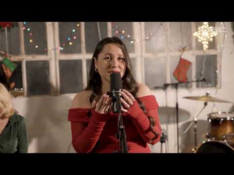TouchMix Sessions - Elaine Guest - Christmas Doesn't End
