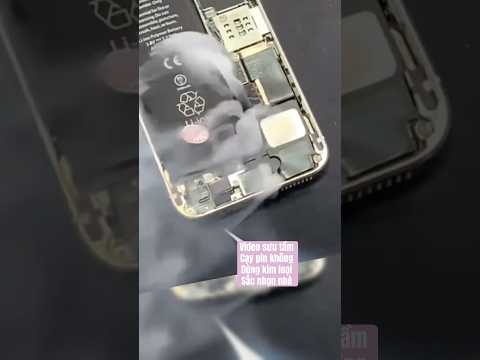 Cạy pin xém mất cánh tay #smartphone