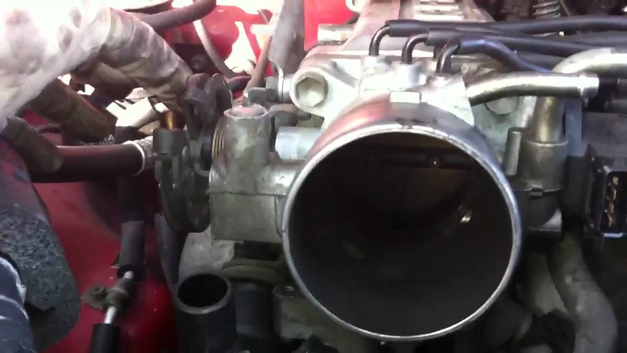 toyota 22re throttle body cleaning #1
