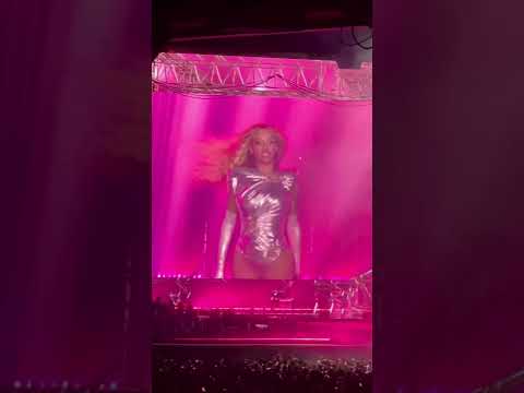 Beyonce Renaissance COZY Transition is sooo 🔥 🔥Chicago Day 2 Full video on channel