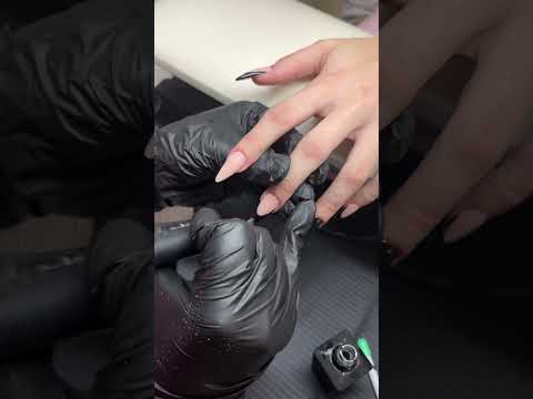 3d gel nails 😍🖤