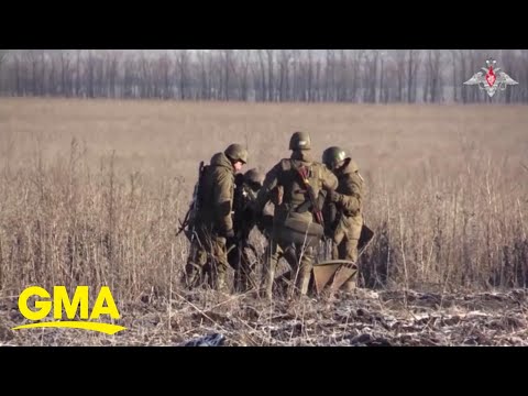 Ukraine and Russia battle over strategic town | GMA
