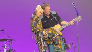 Gwen Stefani feat. Blake Shelton “Purple Irises” LIVE at Minnesota Yacht Club Festival 7/19/24