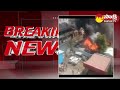 Huge Fire Accident in Adarsh Nagar Karimnagar | Cylinders Blast @SakshiTV  - 02:14 min - News - Video