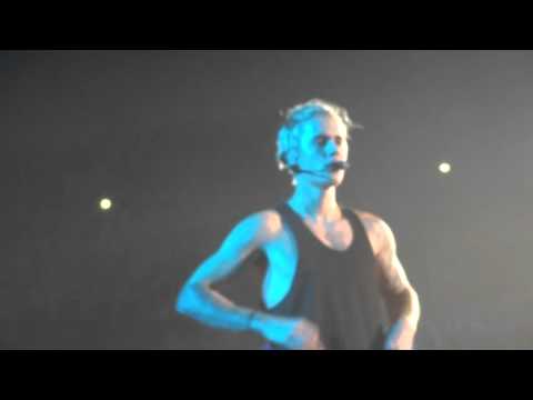 JUSTIN BIEBER - No Sense/Hold Tight: PURPOSE TOUR VANCOUVER