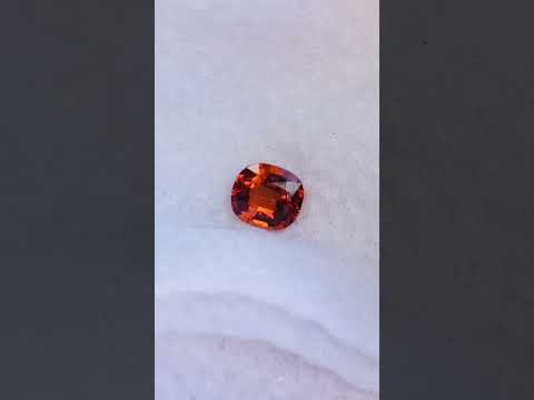 Nghiêm túc viên đá quý Spinel Yên Bái màu rất hay 1.5 carats #spinel #jewelry #gem #gemstone #daquy